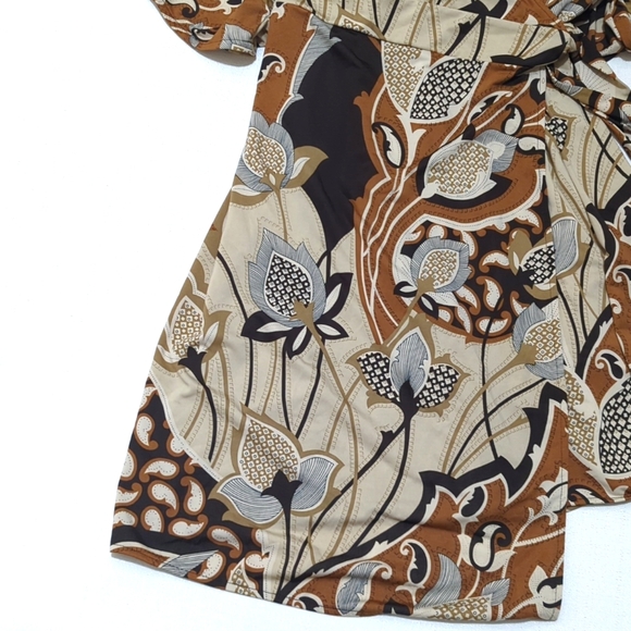 Attention | Midi Wrap Dress | Modern | Chic | Retro | V Neck | Summer | Travel - Picture 4 of 8